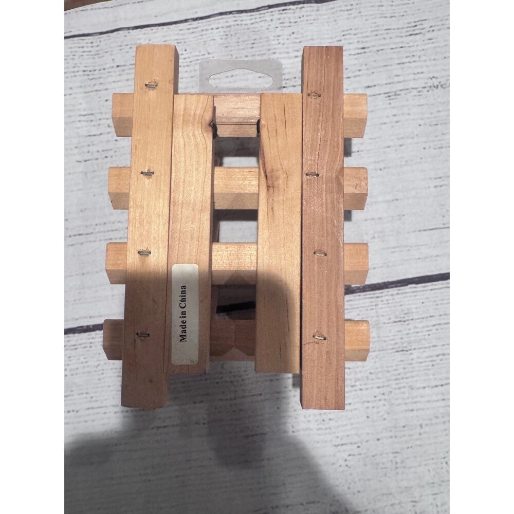 June Tailor Bobbin Rack - Picture 4 of 4